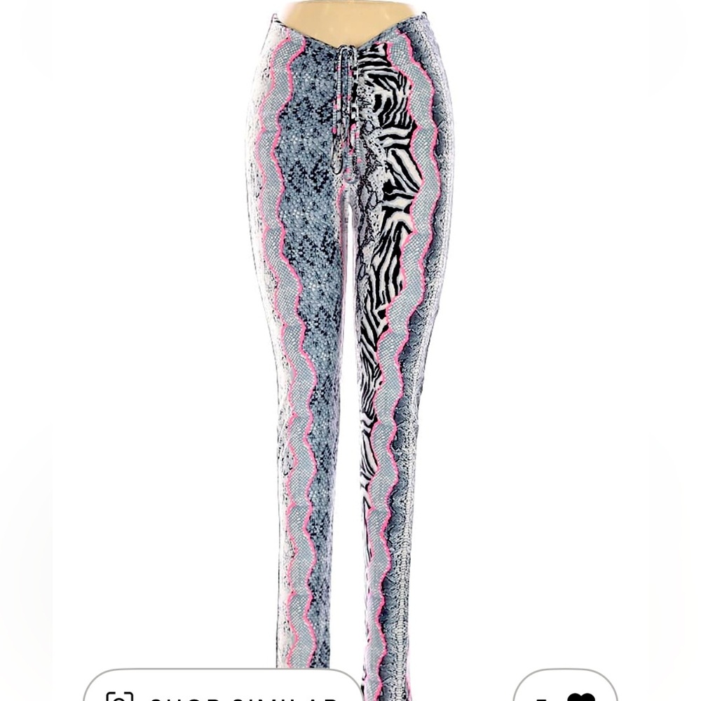 Stylish Women's Pink and Black Patterned Leggings